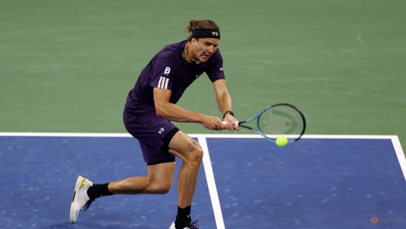 Zverev's experience trumps Fearnley's fightback at US Open