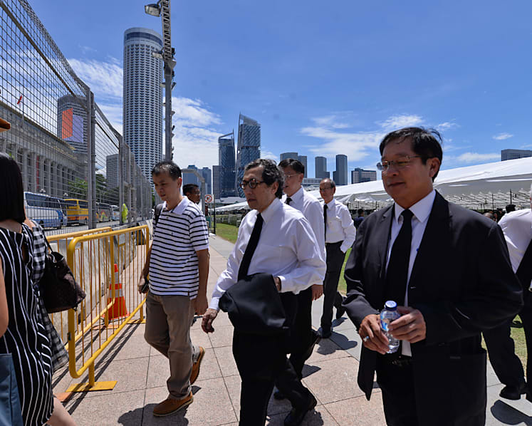 Young and old bid goodbye to S R Nathan