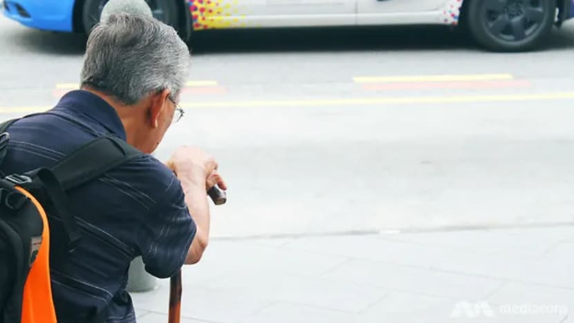 72% orang yang mengalami demensia berasa terpinggir, tidak diendahkan serta keseorangan 72% orang yang mengalami demensia berasa terpinggir, tidak diendahkan serta keseorangan