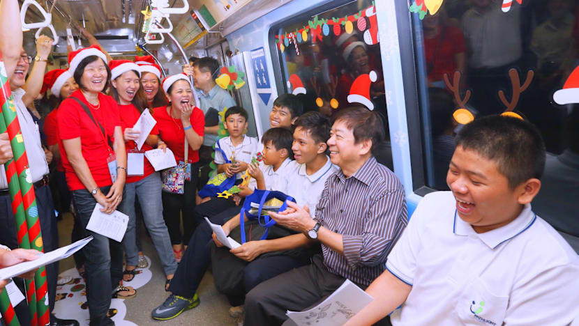 Christmas-themed train put in service