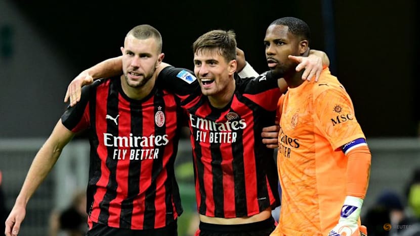 Milan grind out vital win over Roma to leave Serie A tight at the top