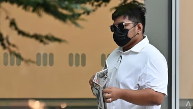 涉持800多个电子烟 男子被加控申请新护照时撒谎