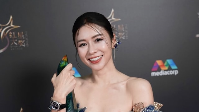 首次夺“最受欢迎潜力星”，郑六月：花总会开晚点又何妨