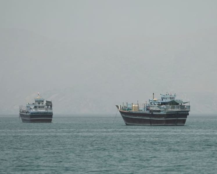 Oil prices fall as tankers exit Strait of Hormuz