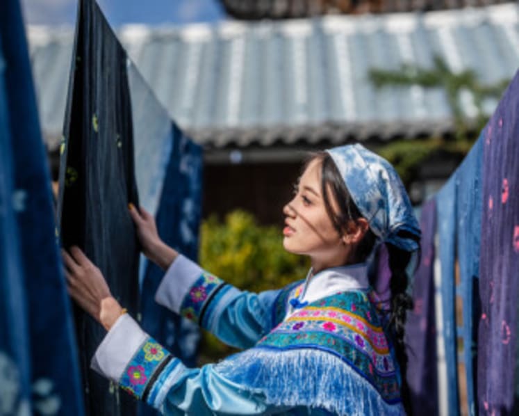 Young Chinese revive, transform ancient crafts for modern markets
