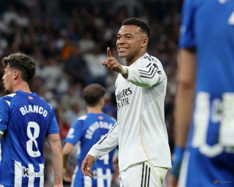 Real Madrid edge Alaves 2-1 to end winless run
