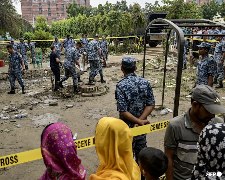Bangladesh seethes as toll from jet crash at school hits 31