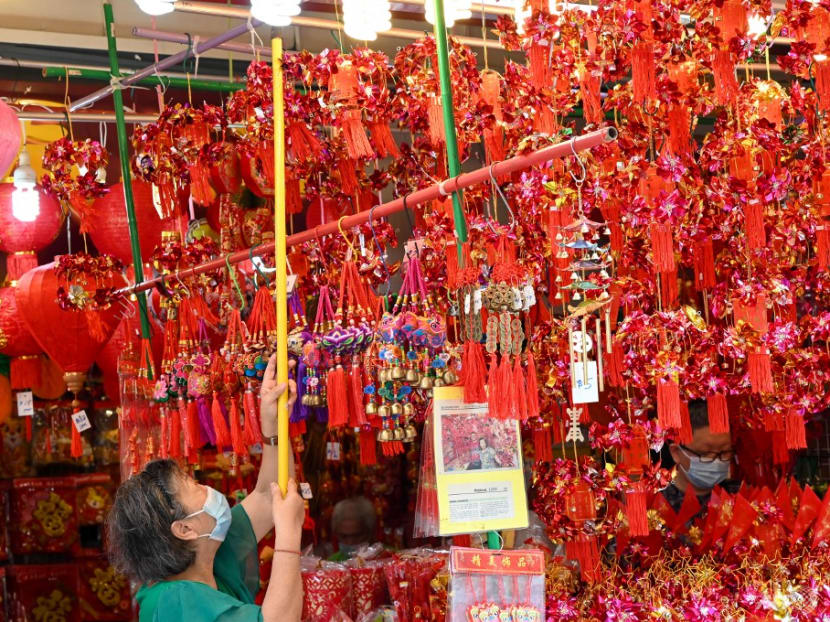 Group sizes for dining in, daily household visits in Singapore to remain at 5 for Chinese New Year Group sizes for dining in, daily household visits in Singapore to remain at 5 for Chinese New Year
