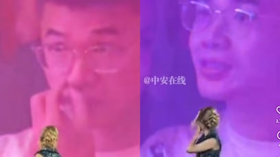 Man Caught Digging Nose On Jumbo Screen At Fiona Sit's Concert & This Was How She Reacted