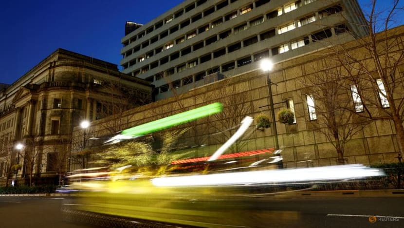 Hawkish BOJ policymaker urges raising rates to at least 1%