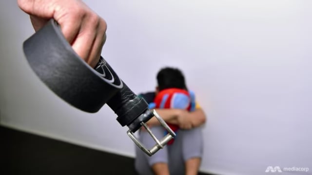 烫儿子臀部踢女儿肩部 男子涉嫌虐待被控