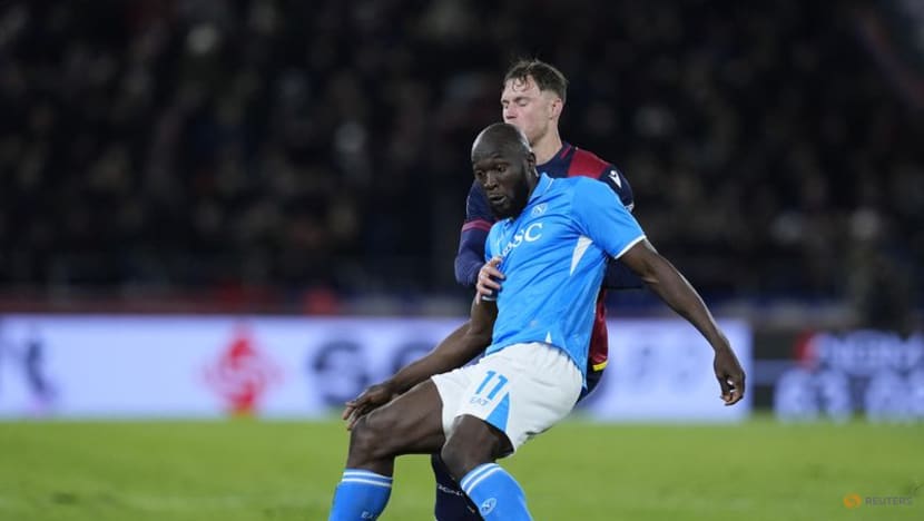 Napoli held at Bologna, waste chance to close on Inter