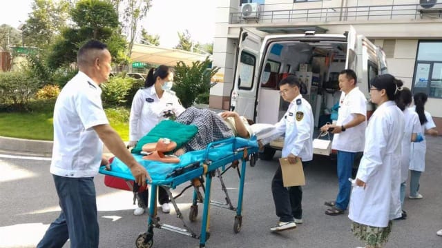 肚痛求医才知原来已怀孕 湖北女子一小时后产男婴