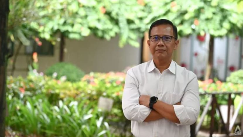 Bekas pegawai polis ini manfaatkan pengalamannya semai nilai positif dalam murid selaku guru disiplin