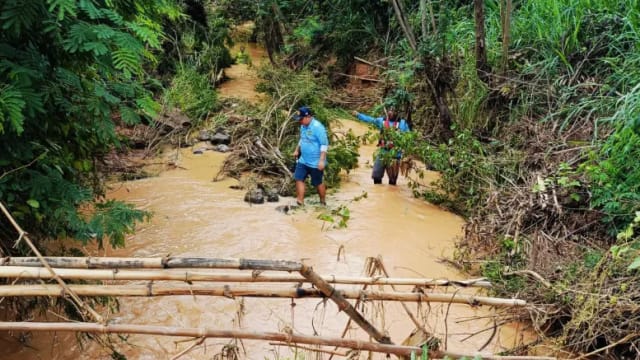 泰国多地出现豪雨天气 当局在22省发布土崩预警