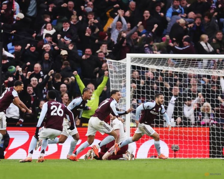 Aston Villa stun leaders Arsenal, Man City close gap to two points, Liverpool held by Leeds