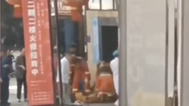 中国云南商场电梯坠落 3死17伤