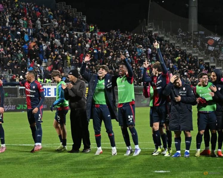 Juventus title hopes fade after defeat at Cagliari