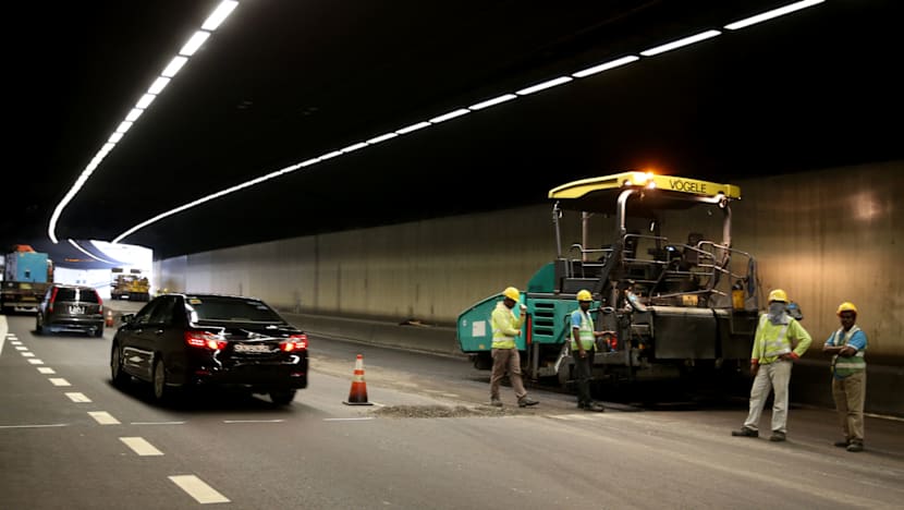 Oil spill along CTE towards AYE before Outram exit