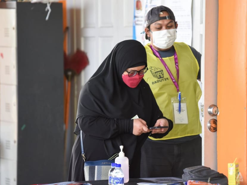 Johor state election: Voter turnout at about 50% as of 4pm