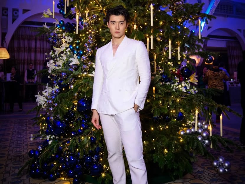 Actor Zhang Zetong, who plays a time traveller in new show, wants to travel to the future to see how the world ends