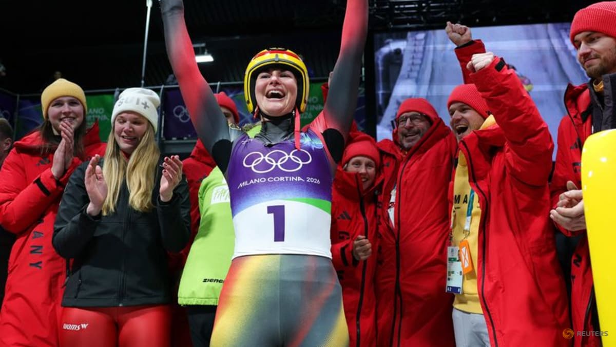 Luge-Taubitz takes gold for Germany after Fraebel blunder
