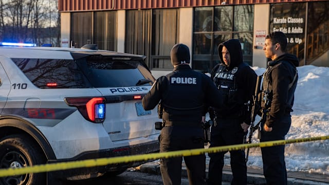 美国高中冰球比赛发生枪击案 酿三死三伤