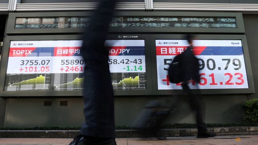 Asia bond outflows surge to four-year highs on inflation concerns 