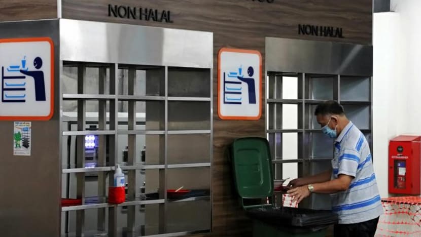140 peringatan dikeluarkan hari pertama pelaksanaan peraturan pulangkan dulang di kedai kopi, pusat makanan 140 peringatan dikeluarkan hari pertama pelaksanaan peraturan pulangkan dulang di kedai kopi, pusat makanan