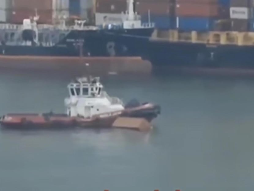 In a video on the Sg.incidents Instagram account, a patrol craft can be seen retrieving a freight container in the sea. In a video on the Sg.incidents Instagram account, a patrol craft can be seen retrieving a freight container in the sea.