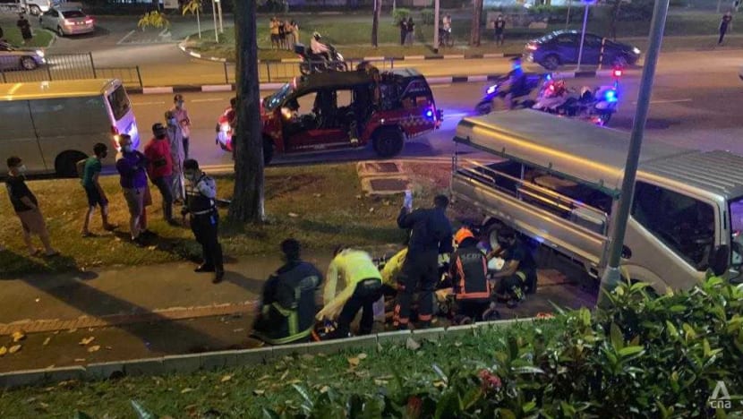 Lorry driver dies in hospital after accident in Pasir Ris  Lorry driver dies in hospital after accident in Pasir Ris