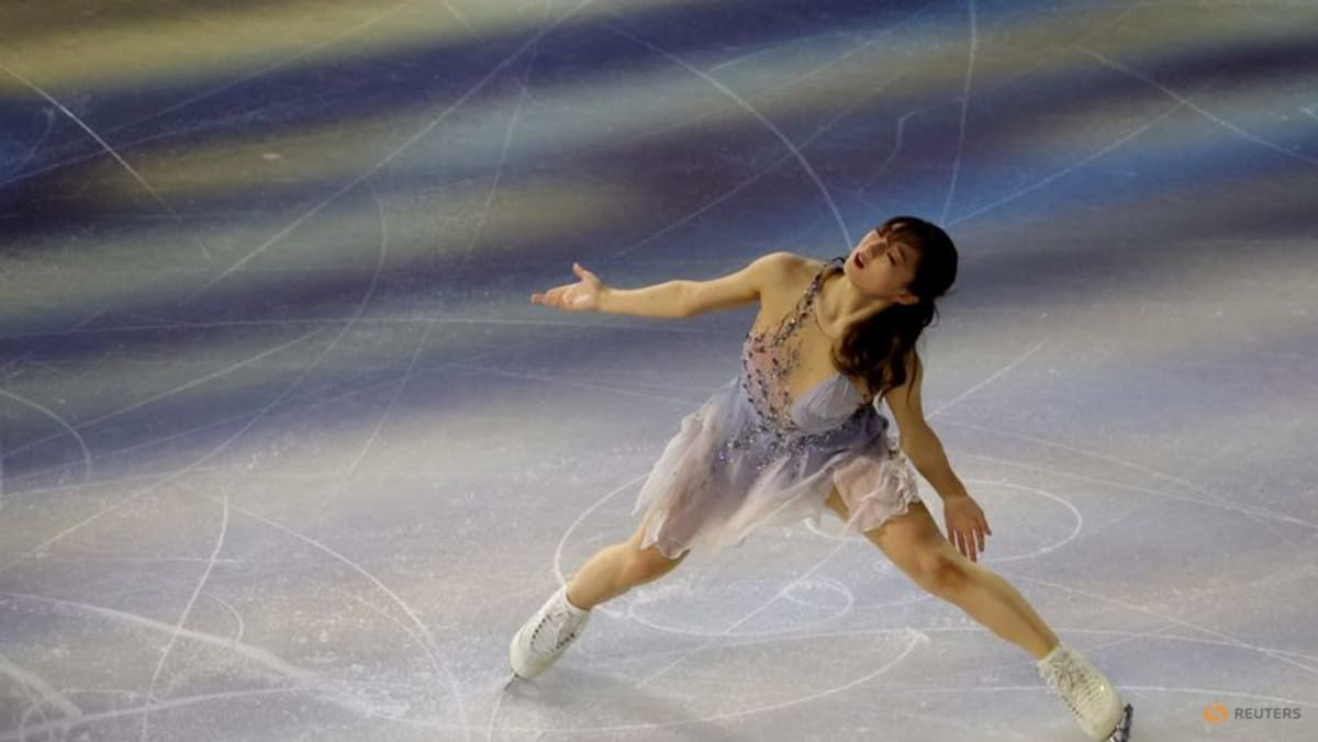 Figure skating-Japan's Sakamoto on pace for fourth world title in Prague