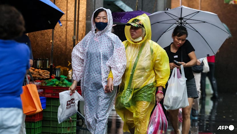 Asia's vendors grapple with rising costs of ever-present plastics