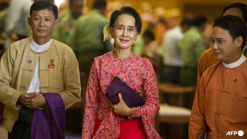 Myanmar singkatkan hukuman penjara Aung San Suu Kyi, bebaskan mantan presiden