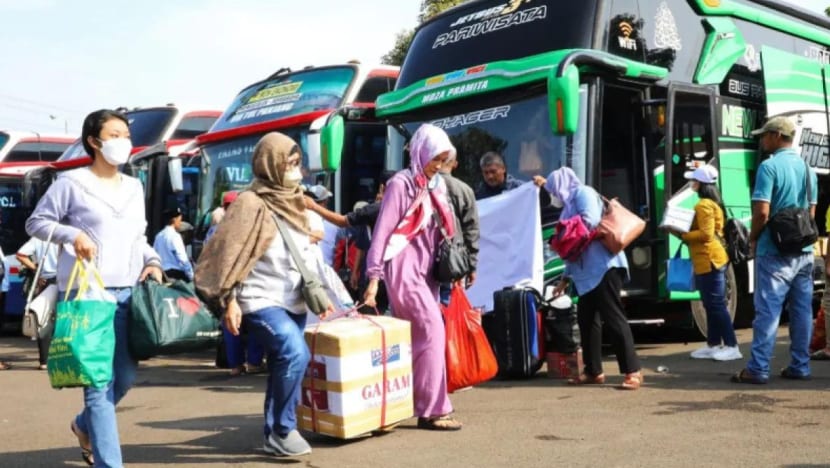 NOTA DARI JAKARTA: Mudik di Indonesia: Ketika Tradisi Mengatasi Jarak
