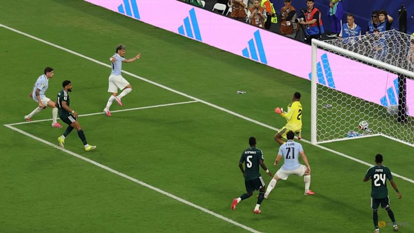 Uruguay held to 1-1 draw by Saudi Arabia in World Cup opener