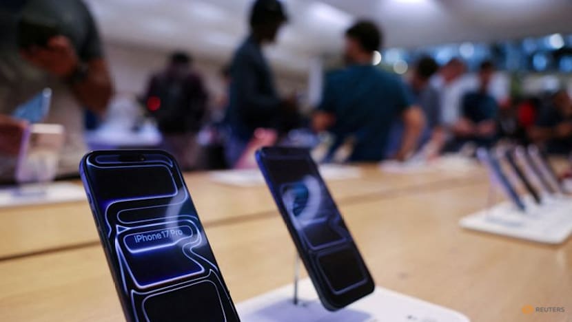 Apple leads smartphone market even as overall shipments decline, Counterpoint says