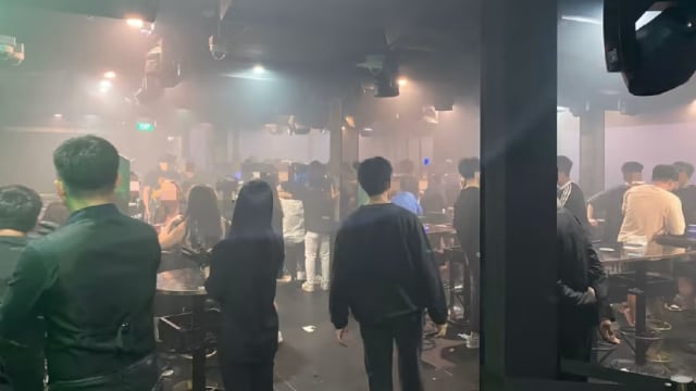 肃毒局警方联手突击夜店 逮捕四男女 最小19岁