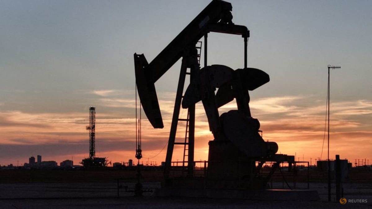 US oil prices fall on prospect of Middle East ceasefire easing supply disruption