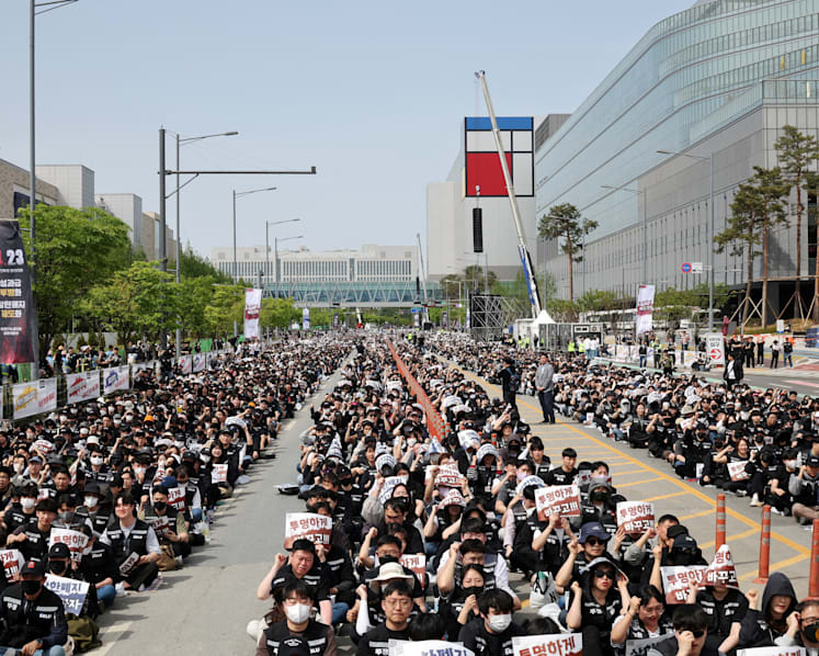 Explainer-What are Samsung union workers demanding and how might a strike play out? 