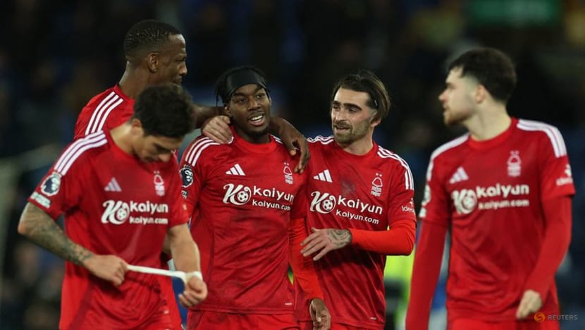Nottingham Forest rise to second after 2-0 win at Everton