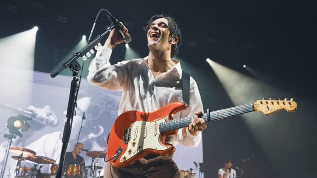 马国登台上演“男男激吻”惹议　The 1975台湾演唱会遭取消