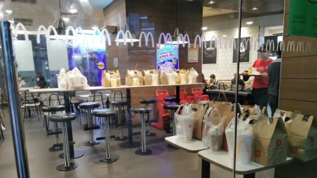 白沙一间麦当劳被指“差别待遇” 送餐员疑集体抵制