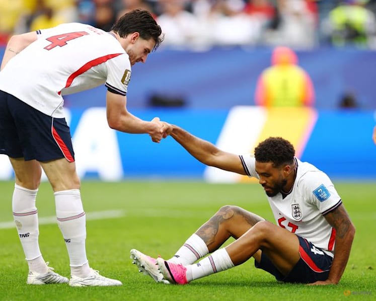 England's James a doubt against Panama after solo training on Friday