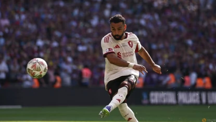Salah dinobat Pemain Terbaik PFA; pemain pertama terima Anugerah PFA sebanyak 3 kali Salah dinobat Pemain Terbaik PFA; pemain pertama terima Anugerah PFA sebanyak 3 kali
