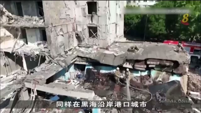 黑海沿岸城市连遭空袭 泽连斯基指俄罗斯刻意恐怖袭击