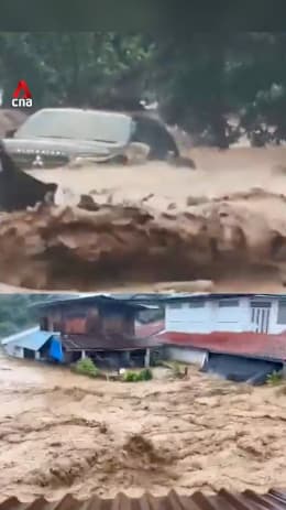 Flash floods swamp homes in northern Thai province