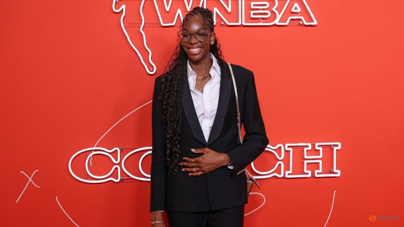 France's teen sensation Malonga ready to dunk on WNBA