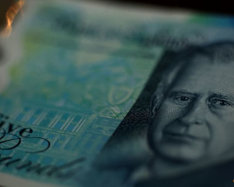 Sterling falls as UK inflation data signals BoE rate cut, dollar rises