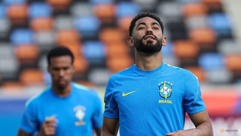Brazil unchanged, Japan opt for five-man defence